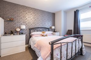 Bedroom- click for photo gallery